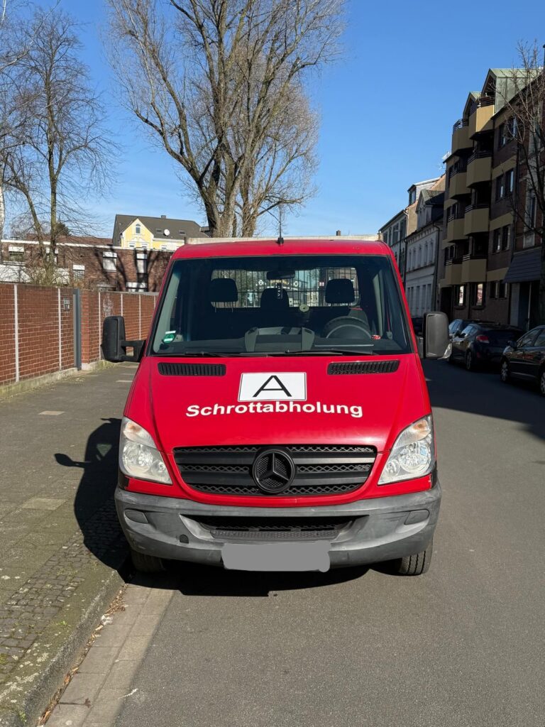 Schrottabholung Dorsten bietet Ihnen eine schnelle, zuverlässige und umweltfreundliche Lösung, um Altmetall, Elektroschrott oder Kfz-Teile fachgerecht zu entsorgen. Kontaktieren Sie uns noch heute unter 📞01522-422-4277, und wir kümmern uns um den Rest!